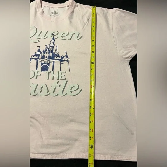 UC Disney Original “Queen of the Castle” Light Pink T-Shirt Women’s 2XL - Picture 5 of 9